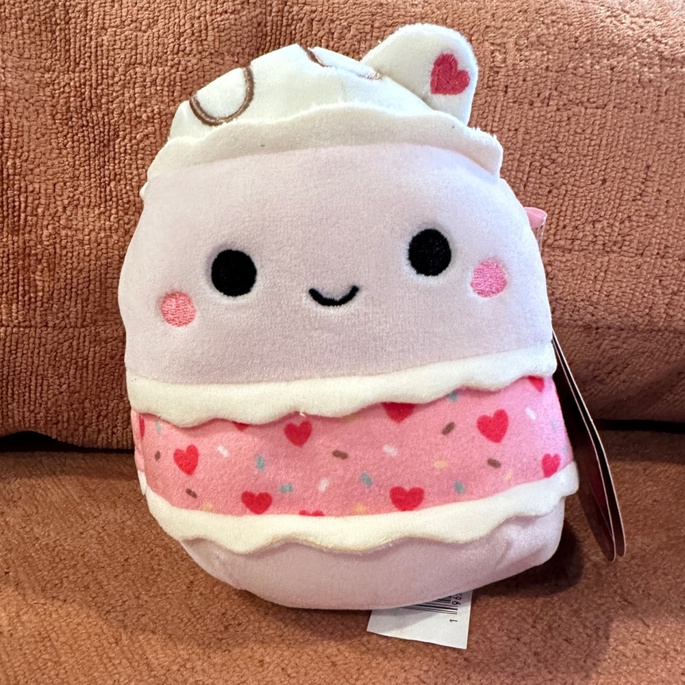 Squishmallows 5 in Brinya the Cake with Valentine’s Day tag